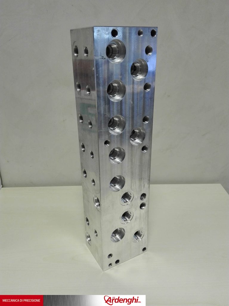 008 – Manifold strumenti
